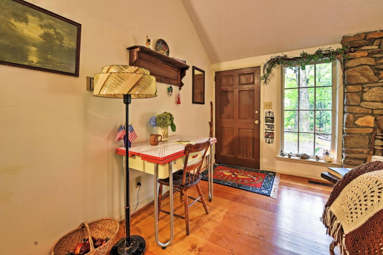 Serene Creekside Cottage Near Asheville Fire Pit Candler Esterno foto