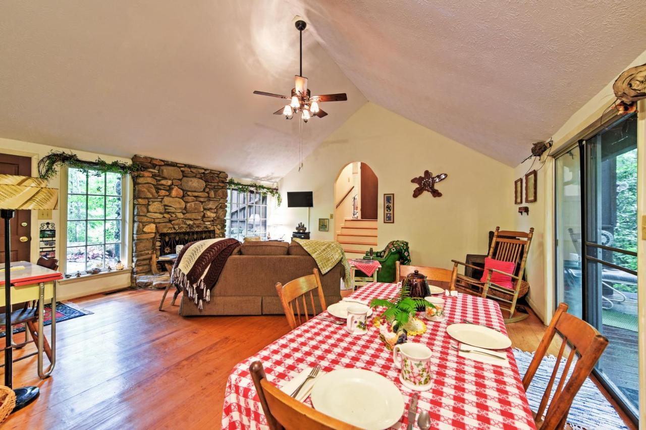Serene Creekside Cottage Near Asheville Fire Pit Candler Esterno foto